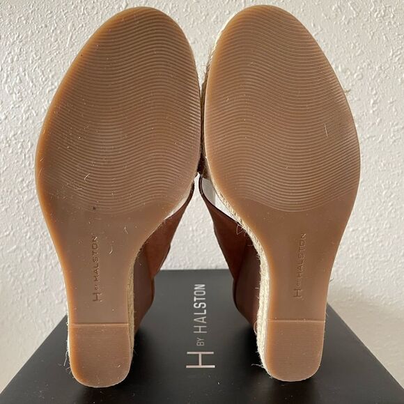 NIB H by Halston Cognac Wedge Suede Sandals Size 7.5M - Picture 9 of 10